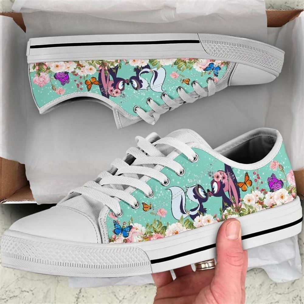 Cute Couple Skunk Love Flower Watercolor Low Top Shoes Low Top Shoes Mens Women 1 kapszq.jpg