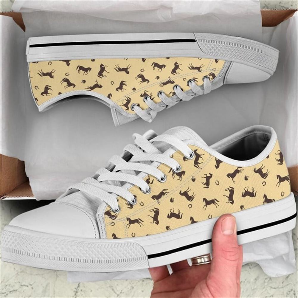 Horse Pattern Watercolor Low Top Shoes Low Top Shoes Mens Women 1 xpvvlk.jpg