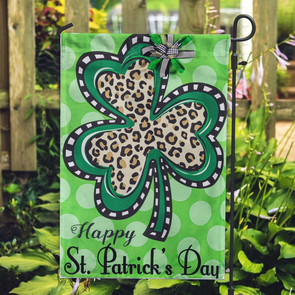 St Patrick Day Flag Animal Print Shamrock Burlap Flag St Patrick s Flag St Patrick s Day Garden Flag mg3lxn.jpg St Patrick Day Flag Animal Print Shamrock Burlap Flag St Patrick s Flag St Patrick s Day Garden Flag mg3lxn.jpg