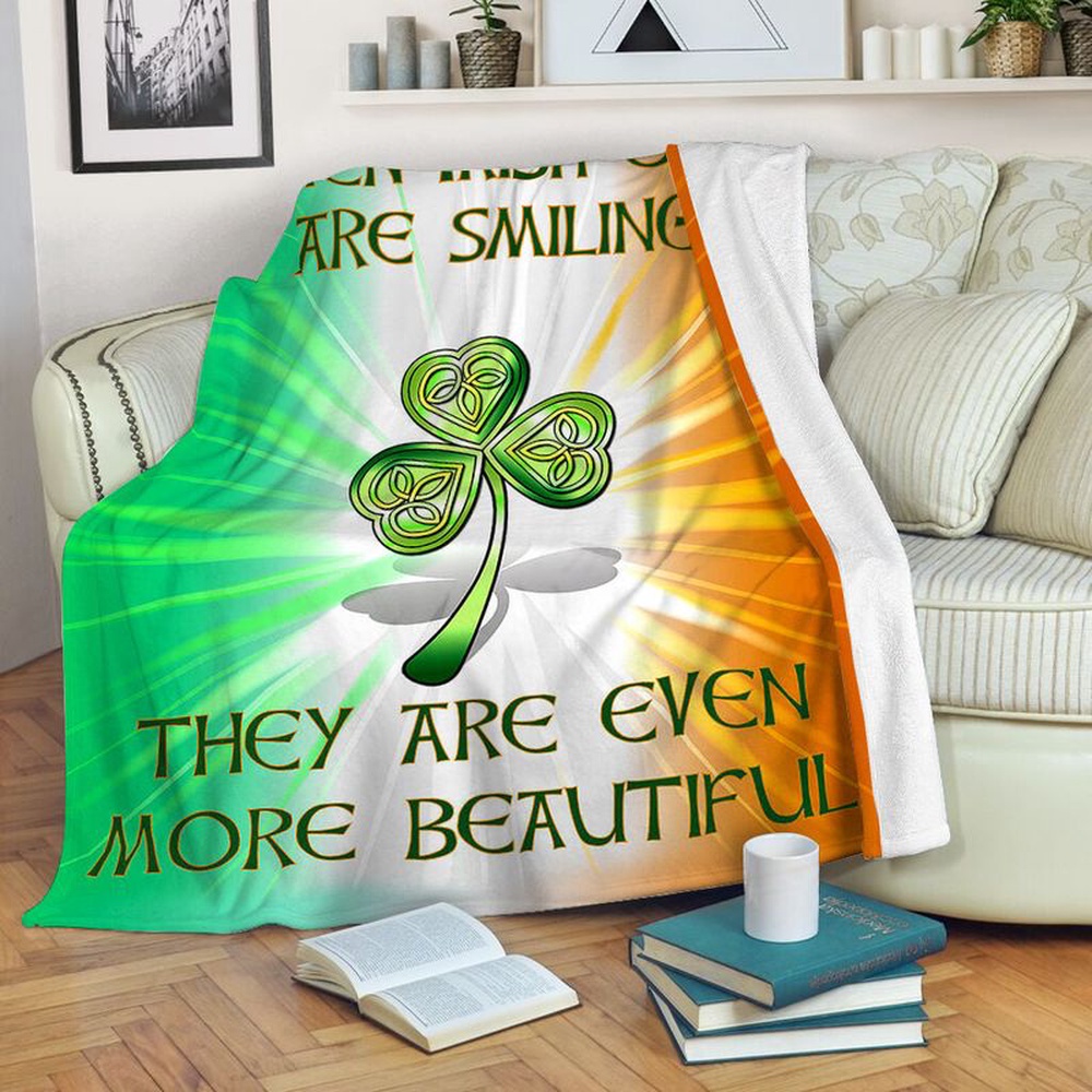 St Patrick s Blanket Irish When Irish Eyes Are Smiling Fleece Throw Blanket Positive Quote Patrick Day Fleece Blanket 1 kuarou.jpg