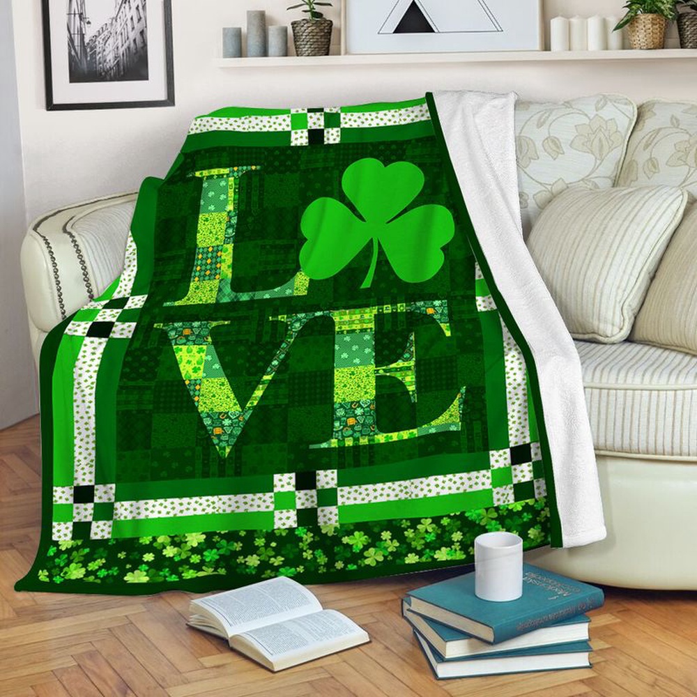 St Patrick s Blanket Love Irish Shamrock Fleece Throw Blanket Irish Shamrock Patchwork Pattern Fleece Blanket 1 q9srzz.jpg