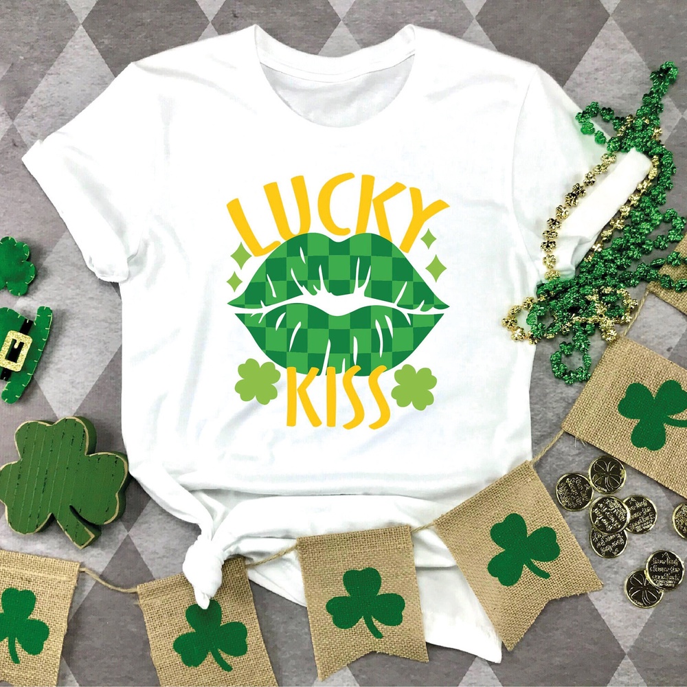 St. Patrick s Day Shirt for Women Shamrock Lips Tshirt Lucky Lip Kiss Shirt Irish Women Shirt Shamrock Lips Tee 1 x6lvcz.jpg