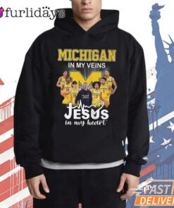 Michigan Wolverines In My Veins Jesus Faith Basketball Fan T-Shirt