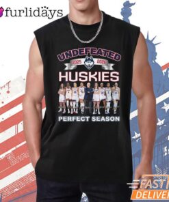 UConn Huskies Perfect Season Undefeated NCAA Basketball Champions T-Shirt