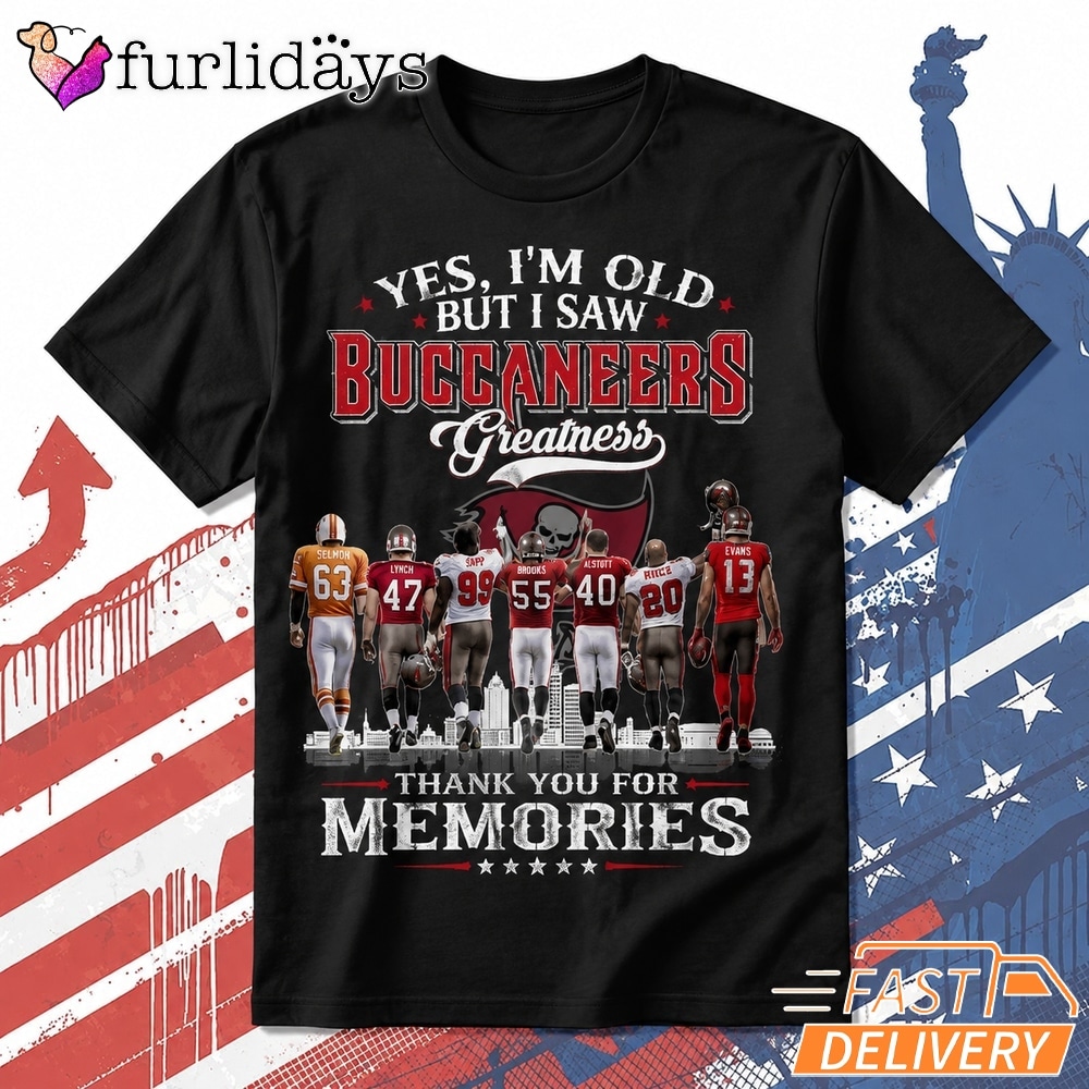 Tampa Bay Buccaneers Greatest Moments T Shirt – Signature Football Tribute Tee Thiet KE Lai Hinh Anh Tren Mau Sao Cho Hot Trend Moi EP Hon Roi DI Chuyen Hinh Anh IN Tren Mat Truoc Sang Mockup AO Mau